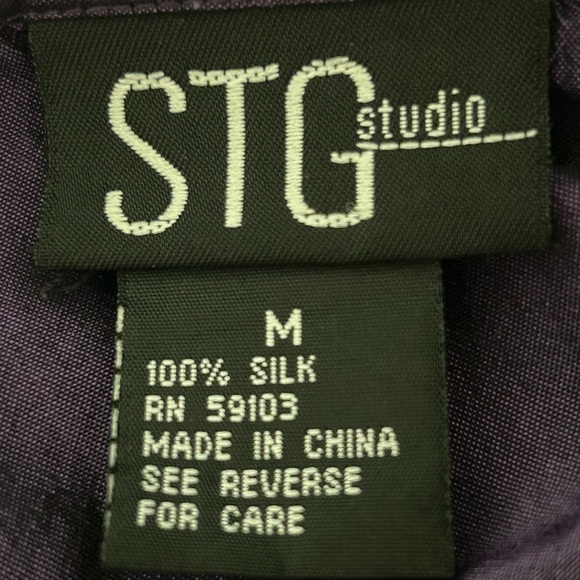 Y2K Purple Silk Button Down Top Office Casual Classic 3/4 Sleeve Career - Picture 3 of 3